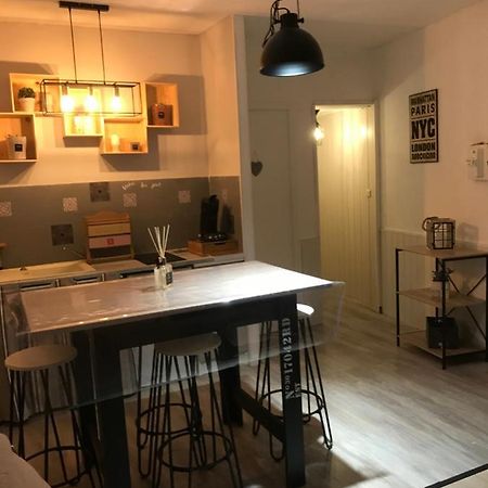 Appartement Avec Garage Centre Historique De Béziers Esterno foto