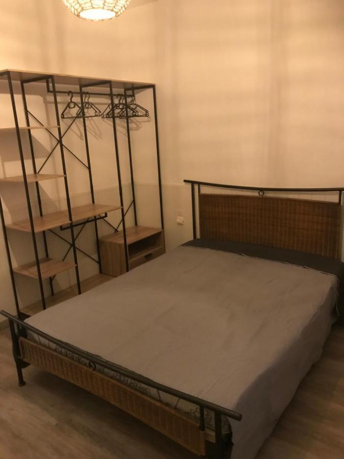 Appartement Avec Garage Centre Historique De Béziers Esterno foto