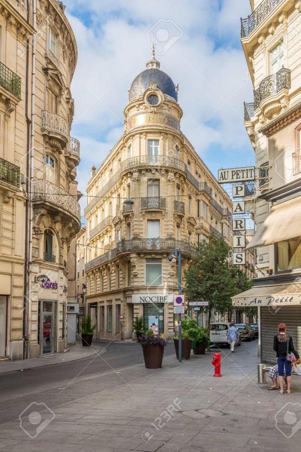 Appartement Avec Garage Centre Historique De Béziers Esterno foto