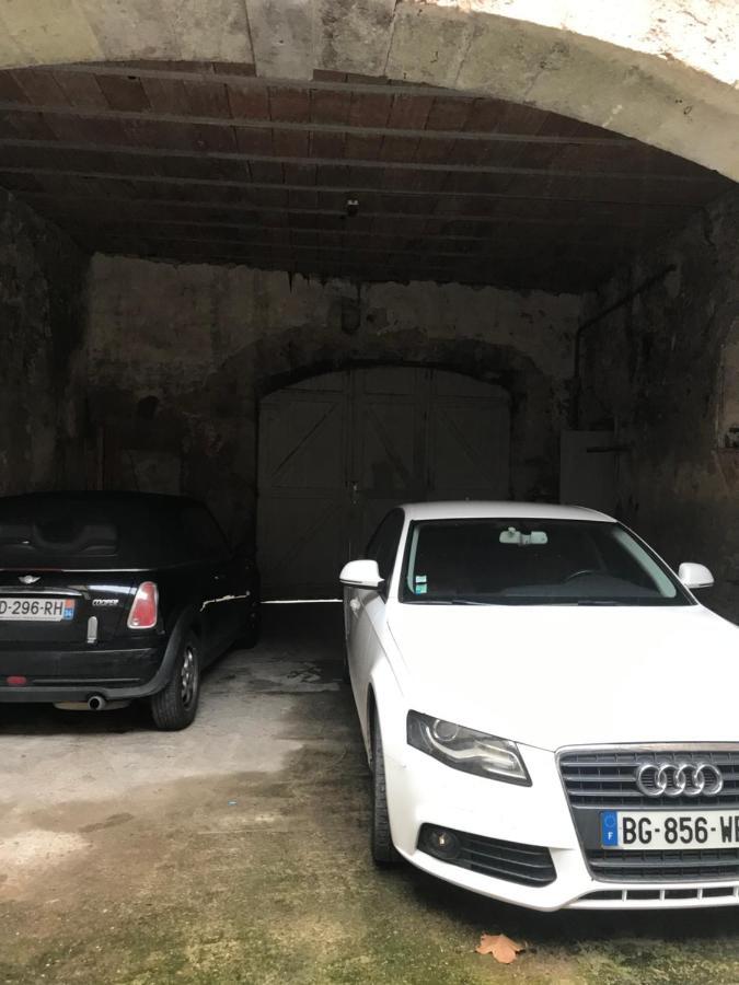 Appartement Avec Garage Centre Historique De Béziers Esterno foto